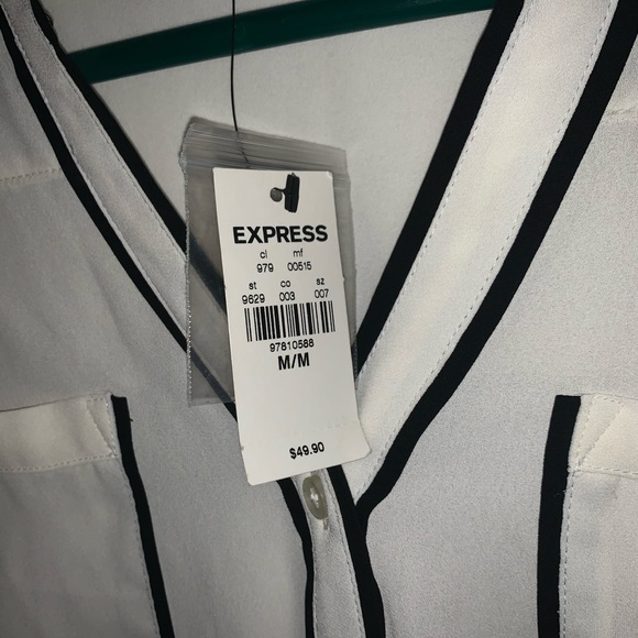 Button down Express blouse - Picture 3 of 3